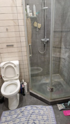 Сдам 2 комнатную квартиру с новым качественным ремонтом 2 балкона. фото 2 Сдам 2 комнатную квартиру с новым качественным ремонтом 2 балкона. фото 2