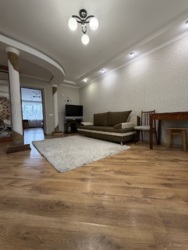 Оренда в центрі двухкімнатної квартири з АВТОНОМНИМ ОПАЛЕННЯМ фото 3 Оренда в центрі двухкімнатної квартири з АВТОНОМНИМ ОПАЛЕННЯМ фото 3