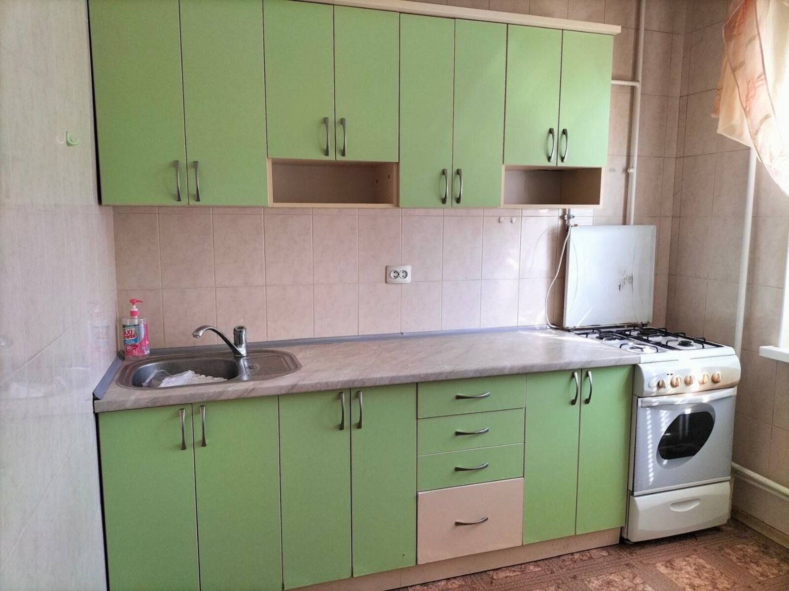 Здам 2-кімнатну квартиру по вул. Збройних Сил України фото 1 Здам 2-кімнатну квартиру по вул. Збройних Сил України фото 1