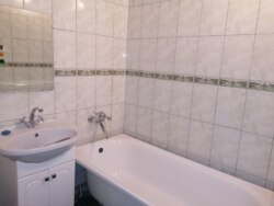 Оренда 2-кімнатної квартири з ремонтом пр. Лушпи фото 4 Оренда 2-кімнатної квартири з ремонтом пр. Лушпи фото 4