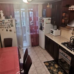 Здам 3-кімнатну квартиру по вул. Металургів фото 1 Здам 3-кімнатну квартиру по вул. Металургів фото 1