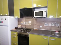 Оренда 2-кімнатної квартири з ремонтом пр. Лушпи фото 1 Оренда 2-кімнатної квартири з ремонтом пр. Лушпи фото 1