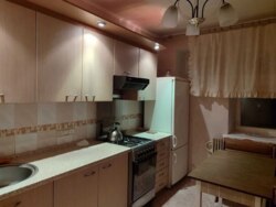 В оренду 2-кімнатна квартира по вул. Г. Крут фото 1 В оренду 2-кімнатна квартира по вул. Г. Крут фото 1