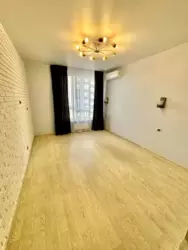   , ,  1  8