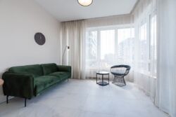   , , ĳ . (), 4  8