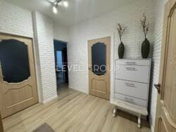 . 3-  (52 ²)   '', .   10