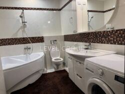       3-   105 2,      Park Avenue  14