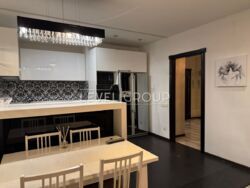       3-   105 2,      Park Avenue  16