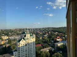       3-   105 2,      Park Avenue  17