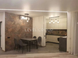 ������ 2-������� �������� | �� San Francisco Creative House | �. ����� ���� 6