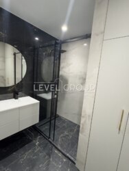  1  䳿   Podil Plaza & Residence.    7