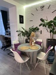 ������ ������� 1-bedroom �������� � ����������� ���� 12