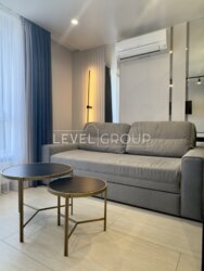  1  䳿   Podil Plaza & Residence.    3