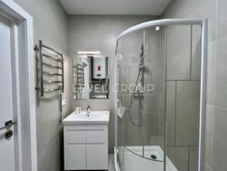  1-   WEST HOUSE . 쳿  12