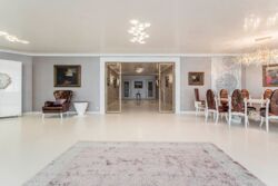 Оренда ексклюзивної, розкішної квартири в історичному центрі з видом на Пейзажну Алею фото 3 Оренда ексклюзивної, розкішної квартири в історичному центрі з видом на Пейзажну Алею фото 3