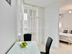  1-   WEST HOUSE . 쳿  8