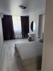 ������ 1-� ��������, �� Manhattan, ���������, 54�2 ���� 7