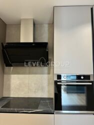       Podil Plaza&Residence,  : . , 73  12