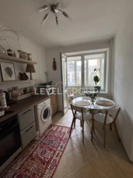 ������ 3� �������� (80 �²) � �. ����� ������, ���. ���������� 122 ���� 2