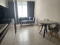 ������: 1-������� �������� 48 �² � ���������� ��������� � �� �������� ���� 8