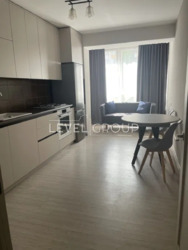 ������: 1-������� �������� 48 �² � ���������� ��������� � �� �������� ���� 7