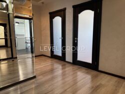       3-   105 2,      Park Avenue  7