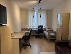 . 3-  (52 ²)   '', .   2