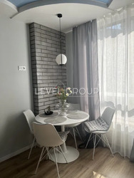 🏡 ������ ������� 1-������� �������� � ��������� �������� �������-����� �� Svitlo Park ���� 8