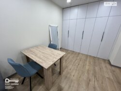 ������� �������� ³�������, ³�����, ����������, ���. 600-����, 3� ���� 18