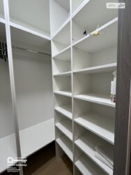 ������� �������� ³�������, ³�����, ����������, ���. 600-����, 3� ���� 12