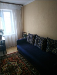 Кімната для дівчини, 4000 разом з комунальними, метро Чернігівська фото 2 Кімната для дівчини, 4000 разом з комунальними, метро Чернігівська фото 2