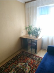 Кімната для дівчини, 4000 разом з комунальними, метро Чернігівська фото 3 Кімната для дівчини, 4000 разом з комунальними, метро Чернігівська фото 3