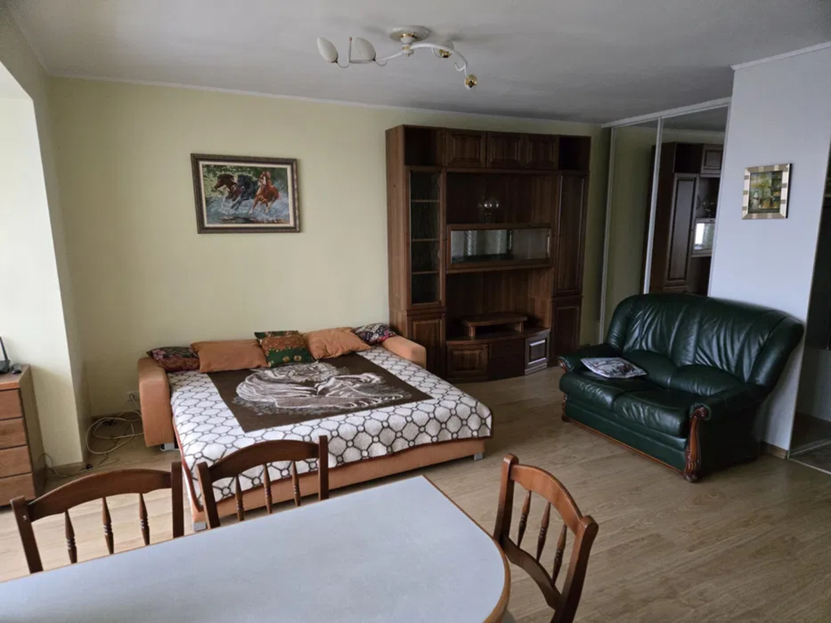 ������ 1-� ���䳿 43 ��. �������� ���. �. ������� 5, ����� �� ���������. ���� 1