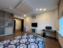 ������ 1-� �������� 55 ��. �������� ���. �. ������� 10, ����� �� ���������. ���� 1