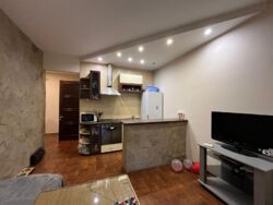 ������ 1-� �������� 55 ��. �������� ���. �. ������� 10, ����� �� ���������. ���� 5