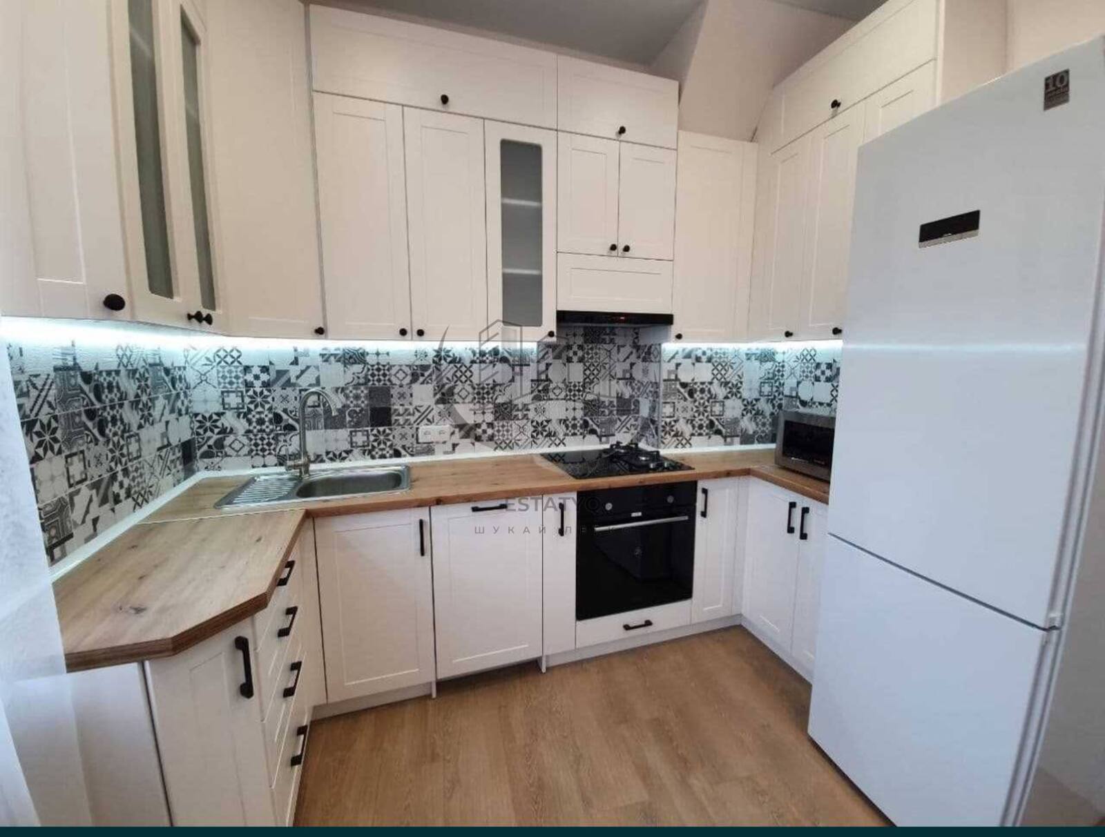 ���� 3 ������� �������� � 2 ����������� �������, �������� ���� 1