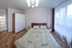 2� � �� Central House ���� 8