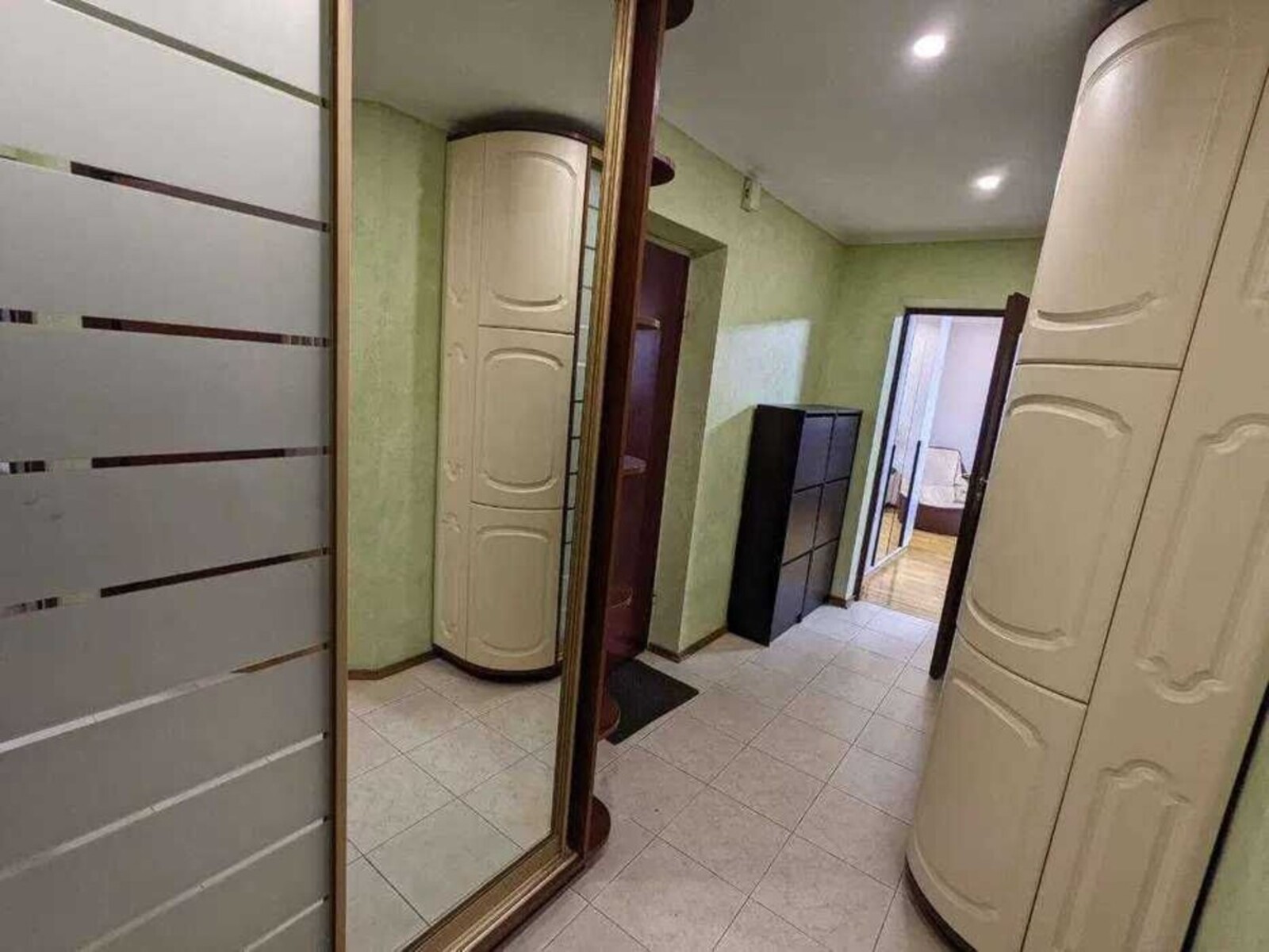 Здається квартира Київ, Печерський, Різницька, 8 фото 1 Здається квартира Київ, Печерський, Різницька, 8 фото 1