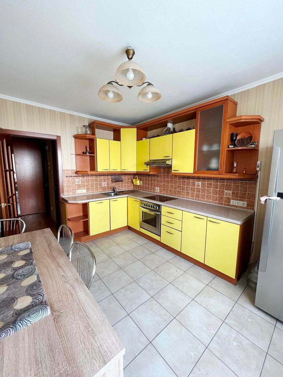 Здається квартира Київ, Дарницький, Урлівська, 9 фото 1 Здається квартира Київ, Дарницький, Урлівська, 9 фото 1