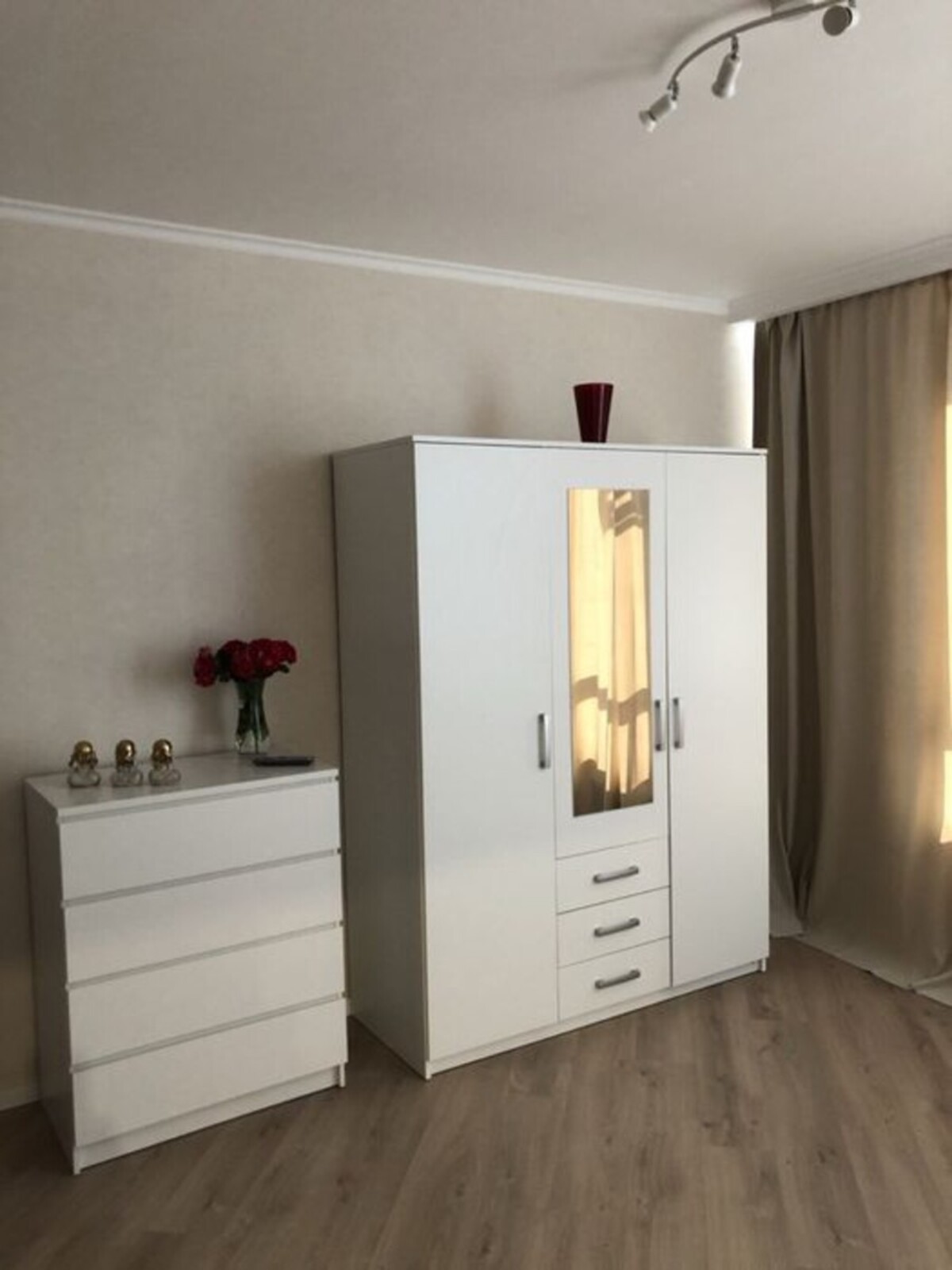 Здається квартира Київ, Подільський, Виговського, 10 фото 1 Здається квартира Київ, Подільський, Виговського, 10 фото 1