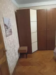   , ', . , 3  2