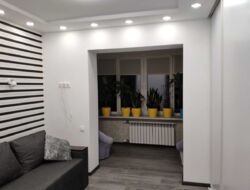   , ',   2