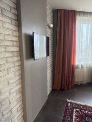   , ',  , 7  21