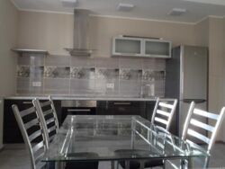 Здається квартира Дмитрівська, 75, Київ, Шевченківський фото 1 Здається квартира Дмитрівська, 75, Київ, Шевченківський фото 1