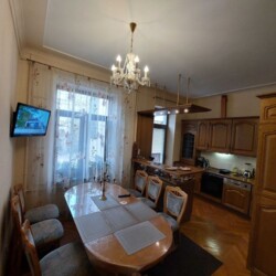 Здається квартира Дарвіна, 10, Київ, Печерський фото 1 Здається квартира Дарвіна, 10, Київ, Печерський фото 1