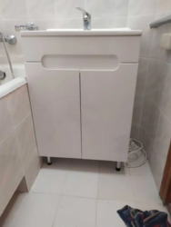   , ,   7