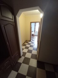   , '  1