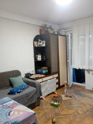   , ',   9