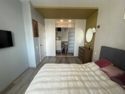   , ',   3