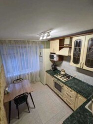   , , г, 8  3